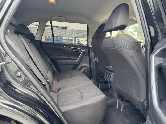 Toyota RAV4 2023 Model 2.0L CVT 2WD Urban Edition – фото 8