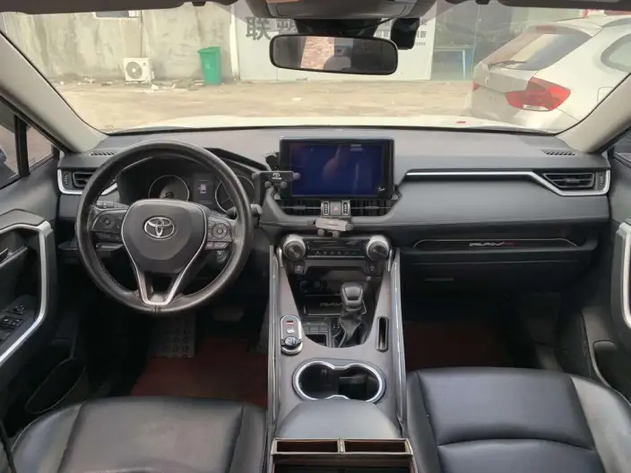 Toyota RAV4 2022 Model 2.0L CVT 2WD Urban Edition – фото 6
