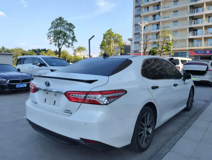Toyota Camry 2021 Model Hybrid 2.5HG Deluxe Edition – фото 5