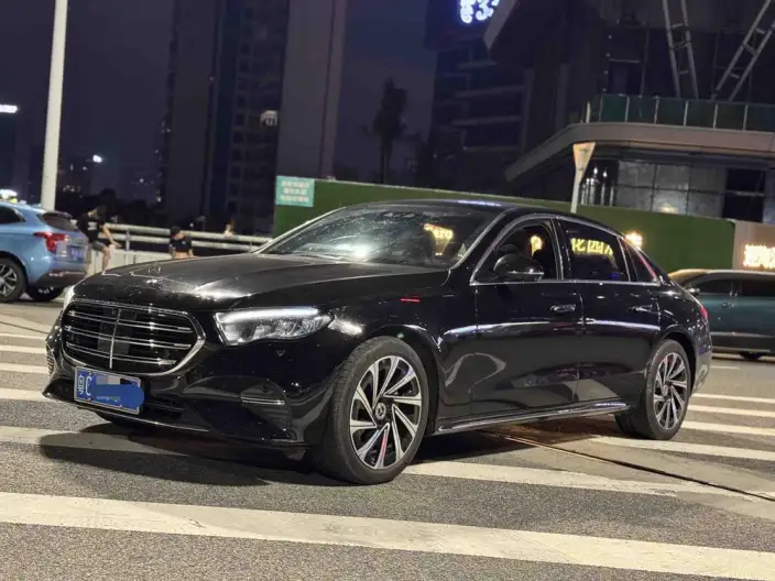 Mercedes-Benz E-Class 2024 Model E 300 L Luxury Model sedan – фото 1