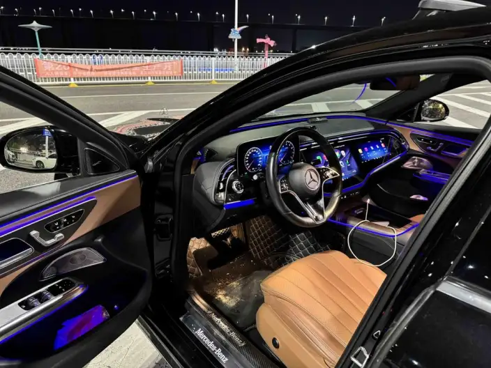 Mercedes-Benz E-Class 2024 Model E 300 L Luxury Model sedan – фото 7