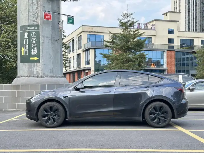 Model Y 2024 Model Rear-wheel drive version – фото 4