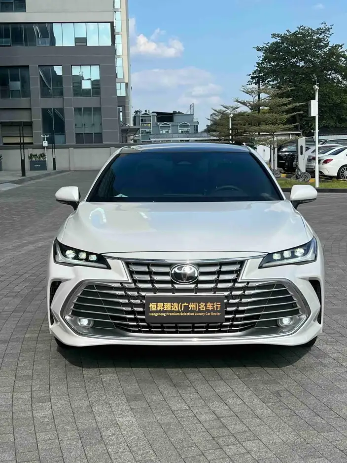 Toyota Avalon 2024 Model Intelligent Hybrid 2.0L E-CVT Deluxe Edition