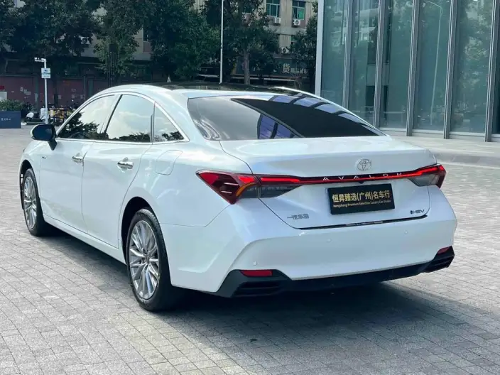 Toyota Avalon 2024 Model Intelligent Hybrid 2.0L E-CVT Deluxe Edition