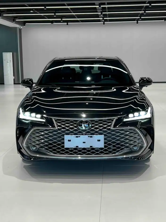 Toyota Avalon 2024 Model Intelligent Hybrid 2.5L E-CVT XLE Premium Edition