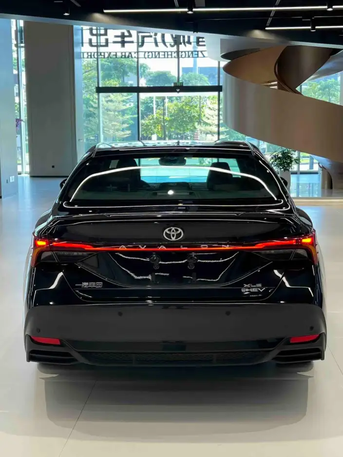 Toyota Avalon 2024 Model Intelligent Hybrid 2.5L E-CVT XLE Premium Edition – фото 5