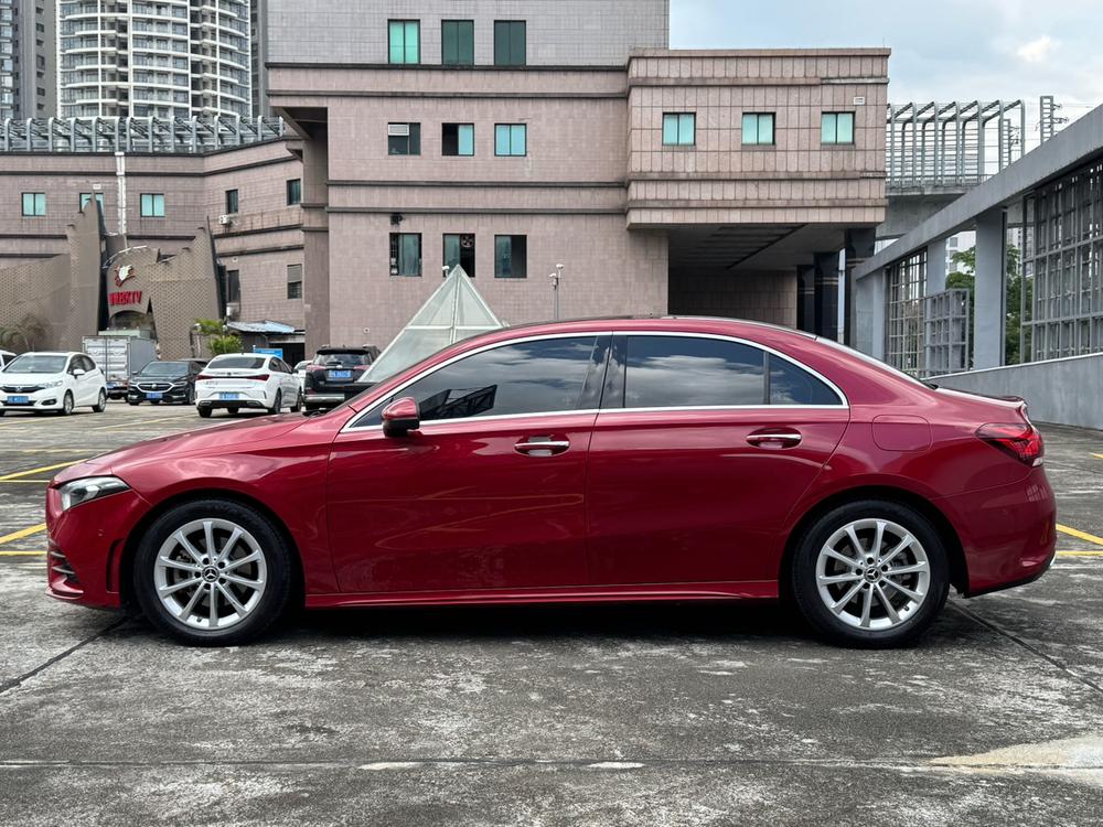 Mercedes-Benz A-class Модель 2020 года A 200 L Sports sedan – фото 4