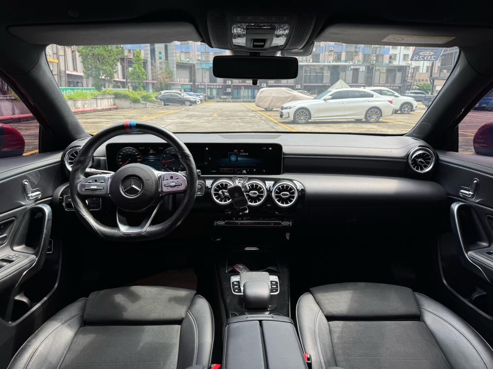 Mercedes-Benz A-class Модель 2020 года A 200 L Sports sedan – фото 17