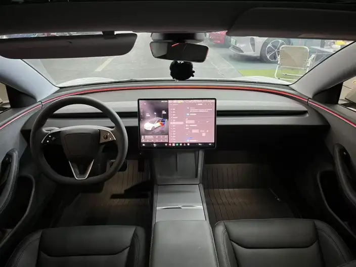 Model 3 2025 Model Facelift Rear-wheel drive version – фото 7