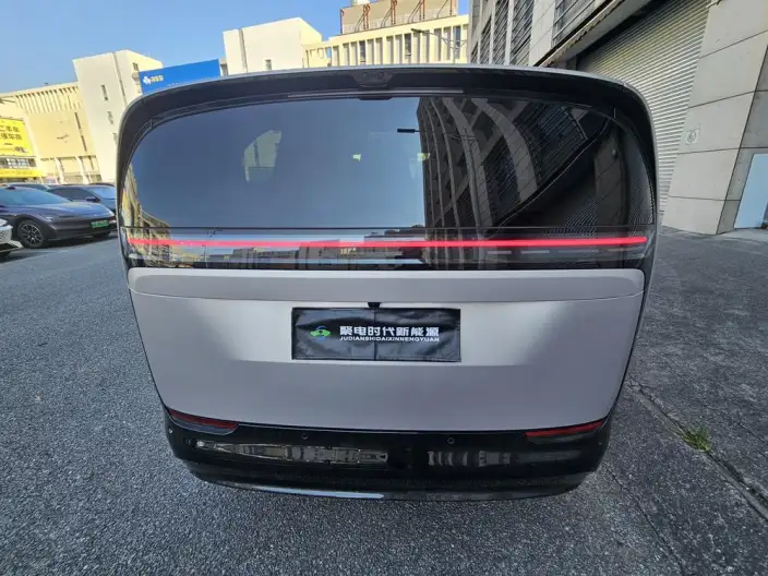 Li Auto MEGA 2025 Model Home Family Special Edition – фото 6