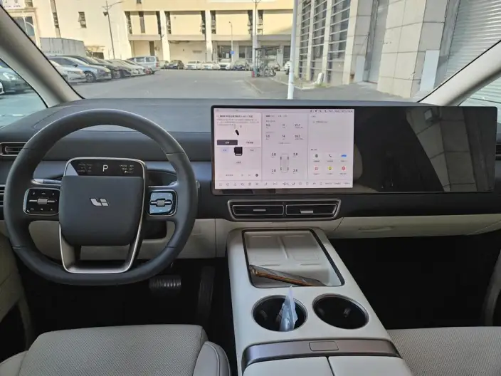 Li Auto MEGA 2025 Model Home Family Special Edition – фото 9