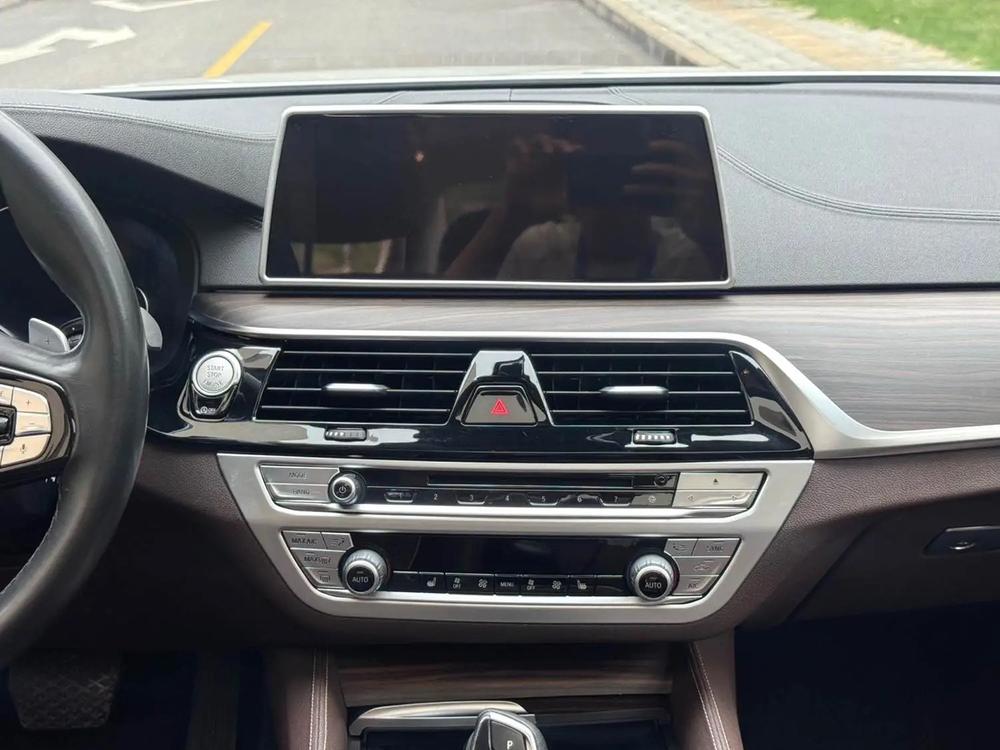 BMW 5 Series Модель 2018 года комплектация 530Li Leading Luxury Set – фото 5