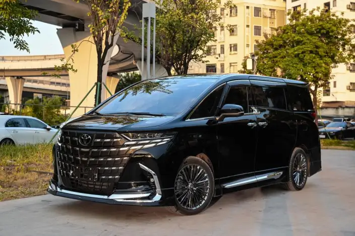 Elfa 2023 Model 2.5L Intelligent Hybrid 4WD Premium