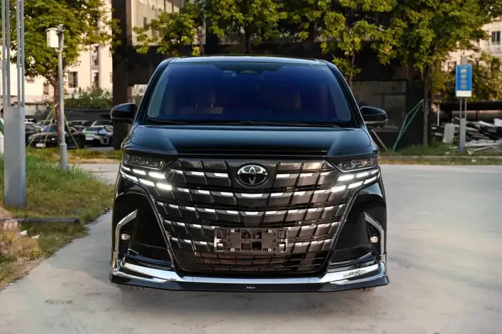 Elfa 2023 Model 2.5L Intelligent Hybrid 4WD Premium