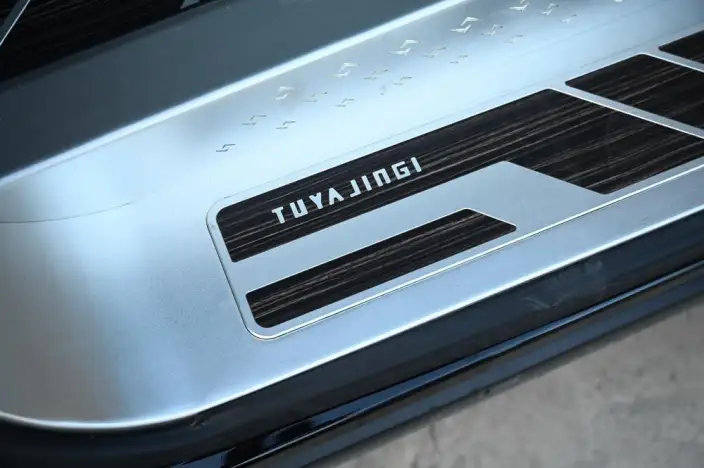 Elfa 2023 Model 2.5L Intelligent Hybrid 4WD Premium – фото 7