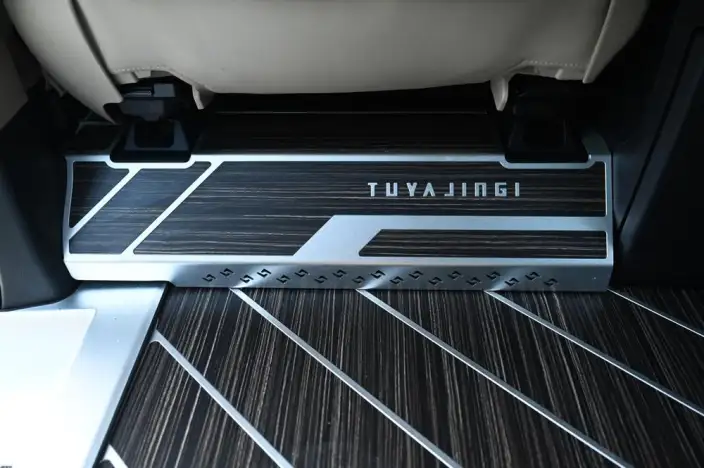 Elfa 2023 Model 2.5L Intelligent Hybrid 4WD Premium – фото 8