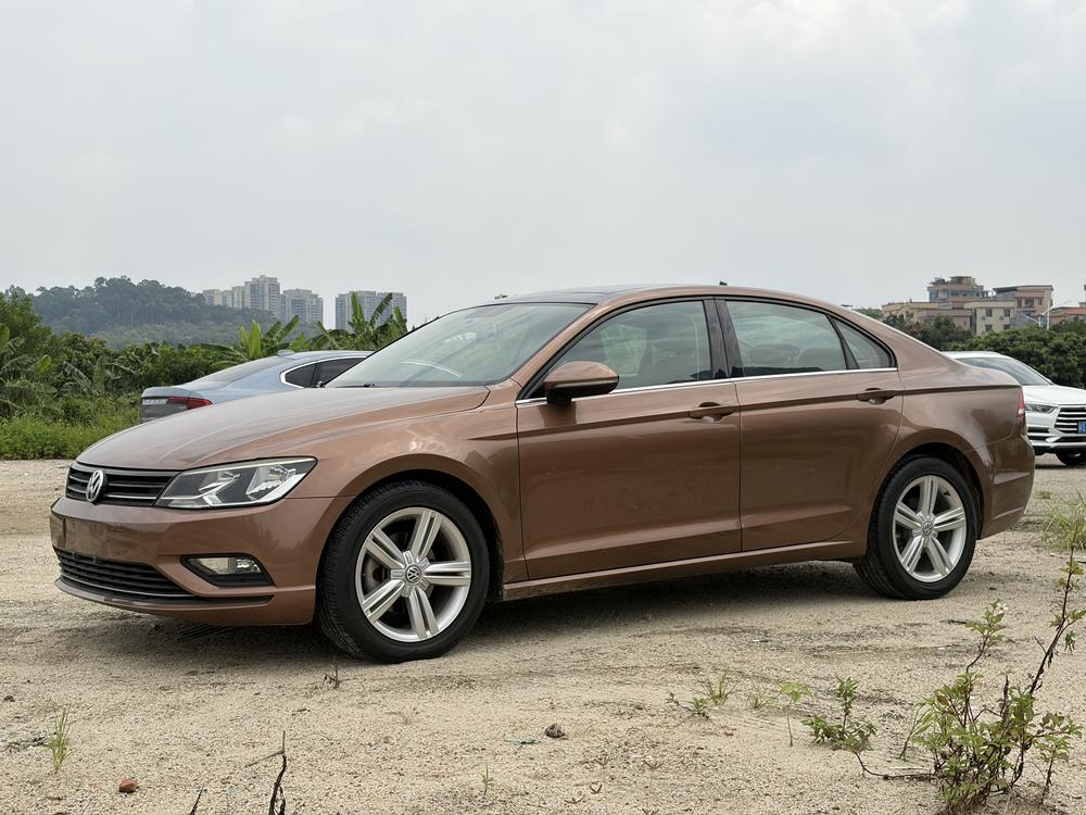 Volkswagen Lamando 2015 модификация 280TSI DSG Comfort Edition – фото 1