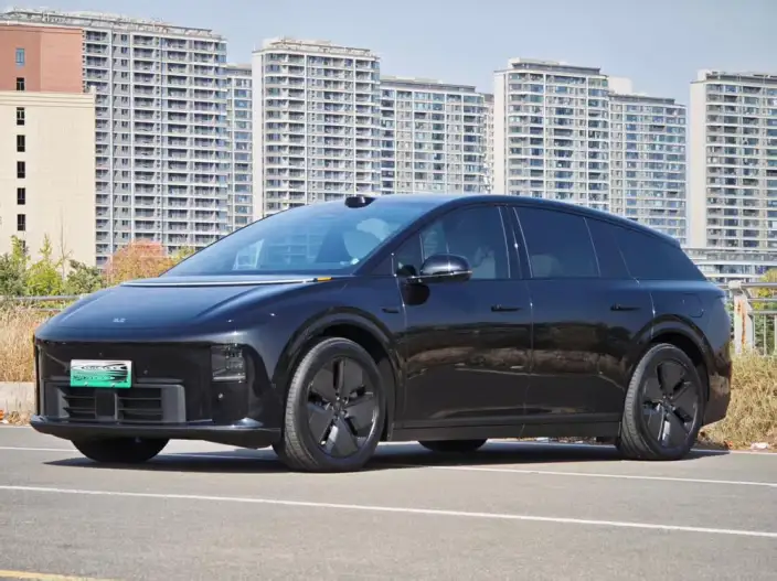 Li Auto i6 2025 Model 2WD Standard Edition