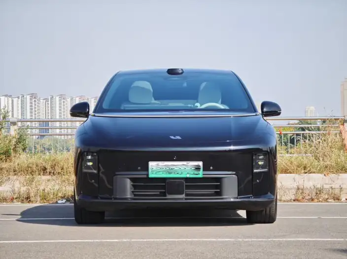 Li Auto i6 2025 Model 2WD Standard Edition