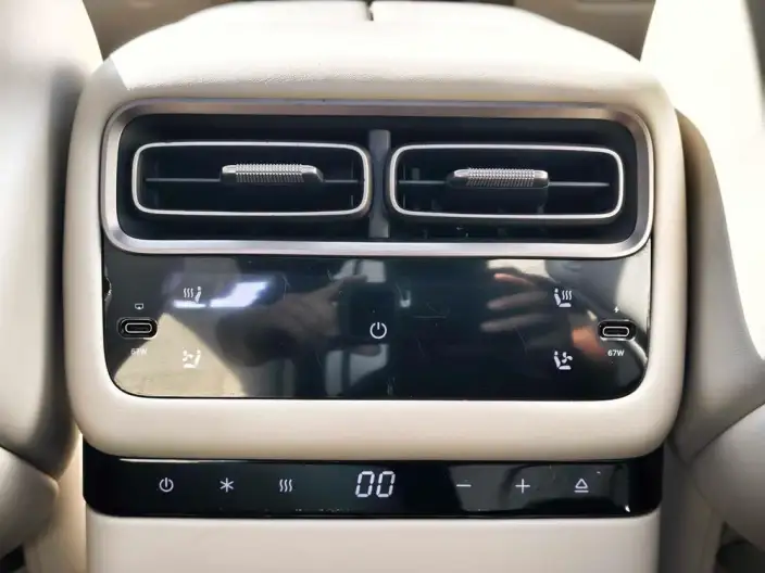 Li Auto i6 2025 Model 2WD Standard Edition – фото 8