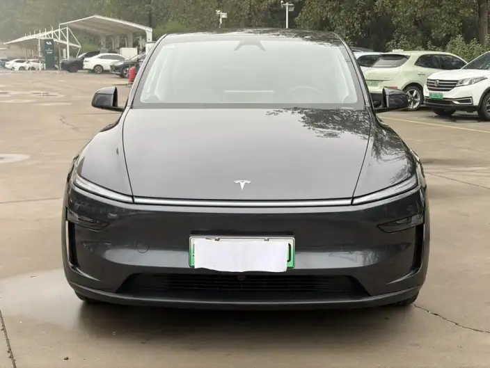 Model Y 2025 Model Rear-wheel drive version