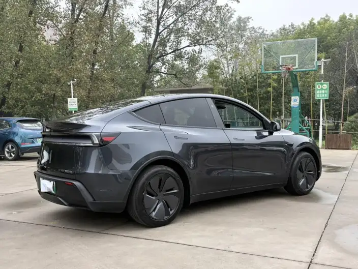 Model Y 2025 Model Rear-wheel drive version – фото 7