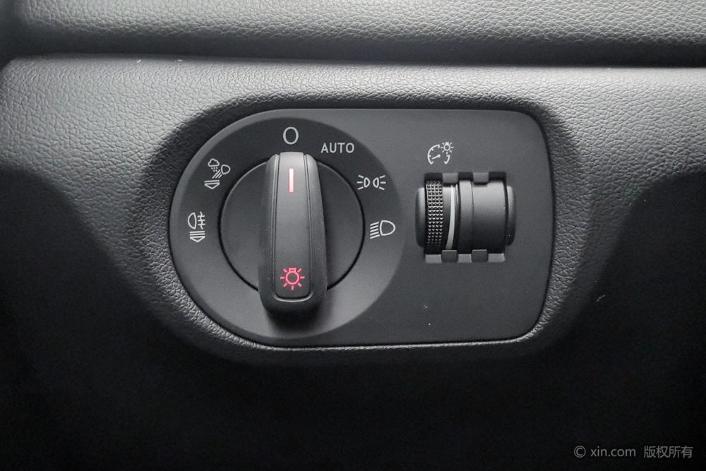 Audi Q3 2016 30 TFSI Style – фото 16
