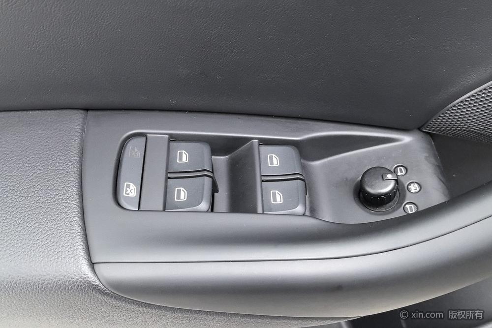 Audi Q3 2016 30 TFSI Style – фото 22
