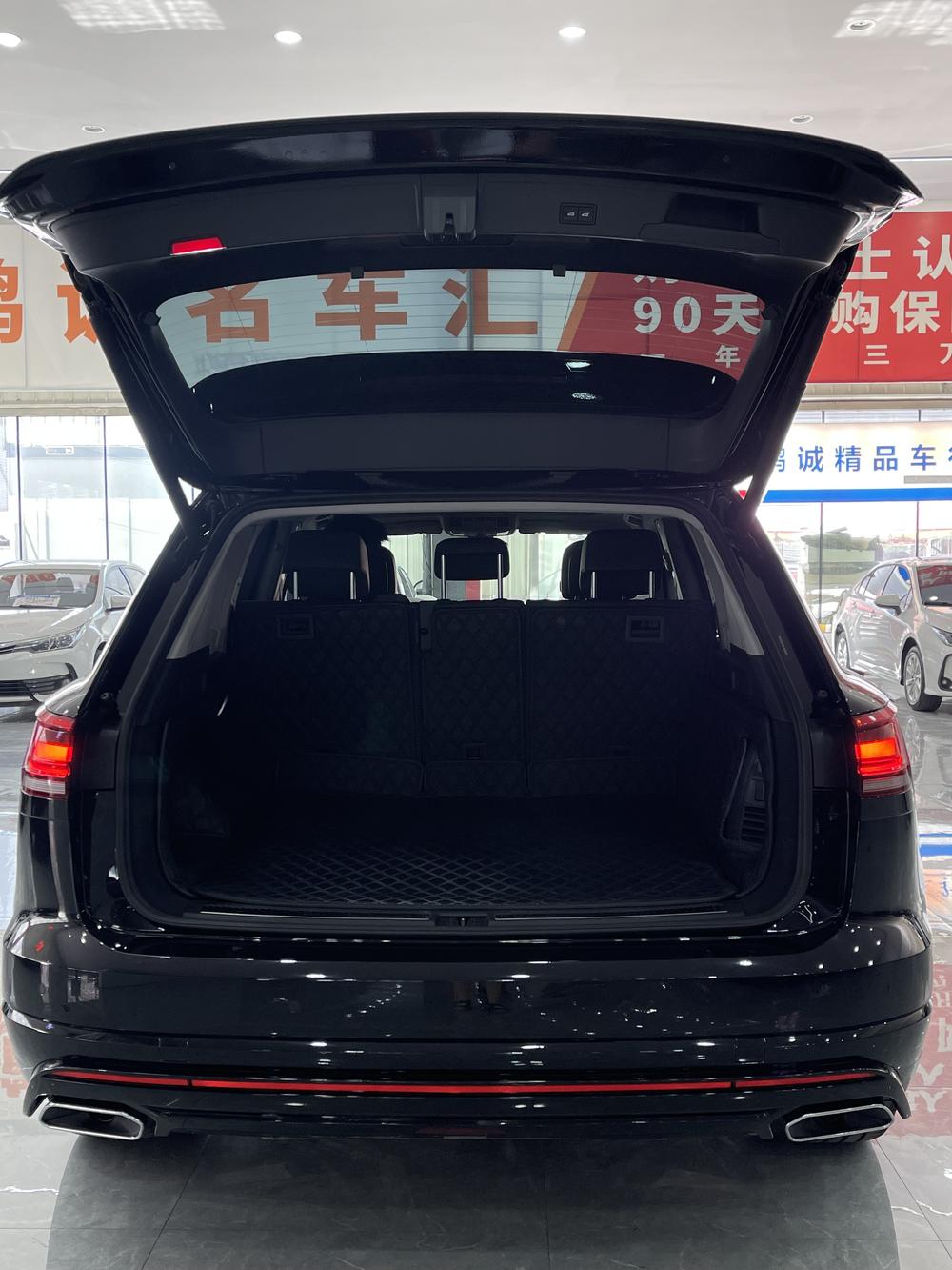 Volkswagen Touareg Модель 2020 года 2.0TSI Rapid Shang Edition – фото 4