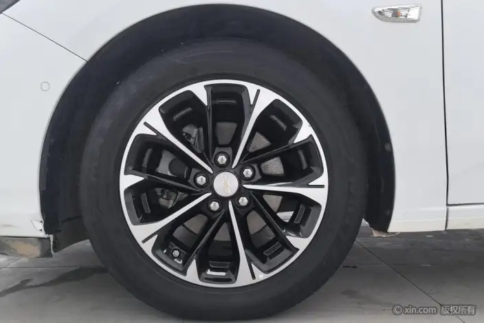 Chevrolet Corolla 2023 Model 1.3T Mild Hybrid Automatic Exclusive Edition – фото 9