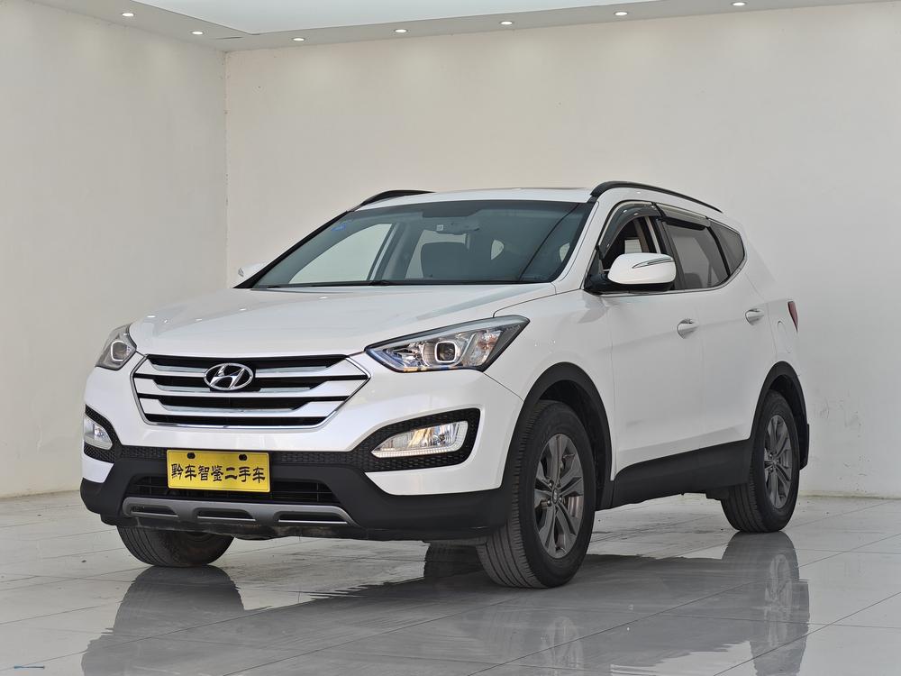 Hyundai Santa Fe 2015 модификация 2.0T автоматическое 2WD Intelligent 5 seat – фото 1