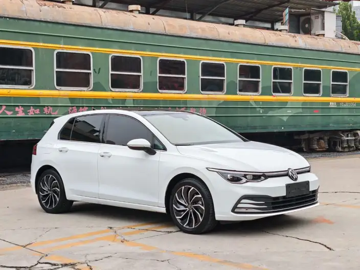 Volkswagen Golf 2021 Model 280TSI DSG Pro – фото 3