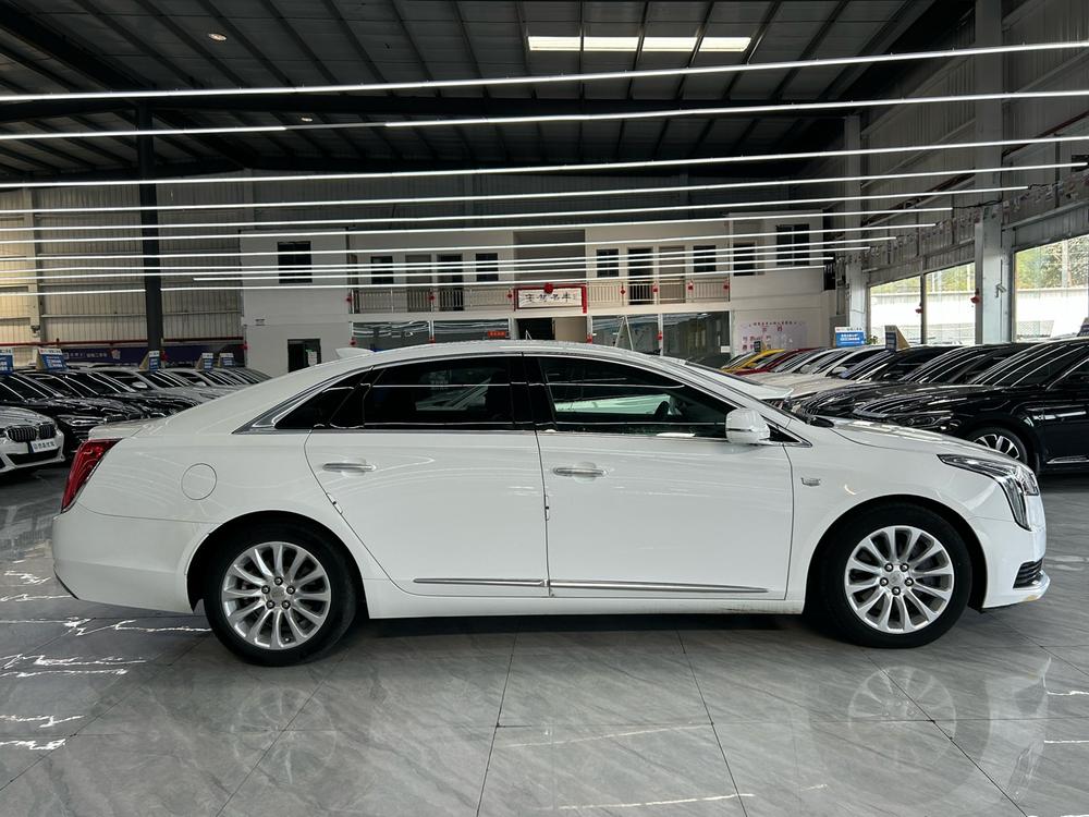Cadillac XTS 2018 28T Elite – фото 8