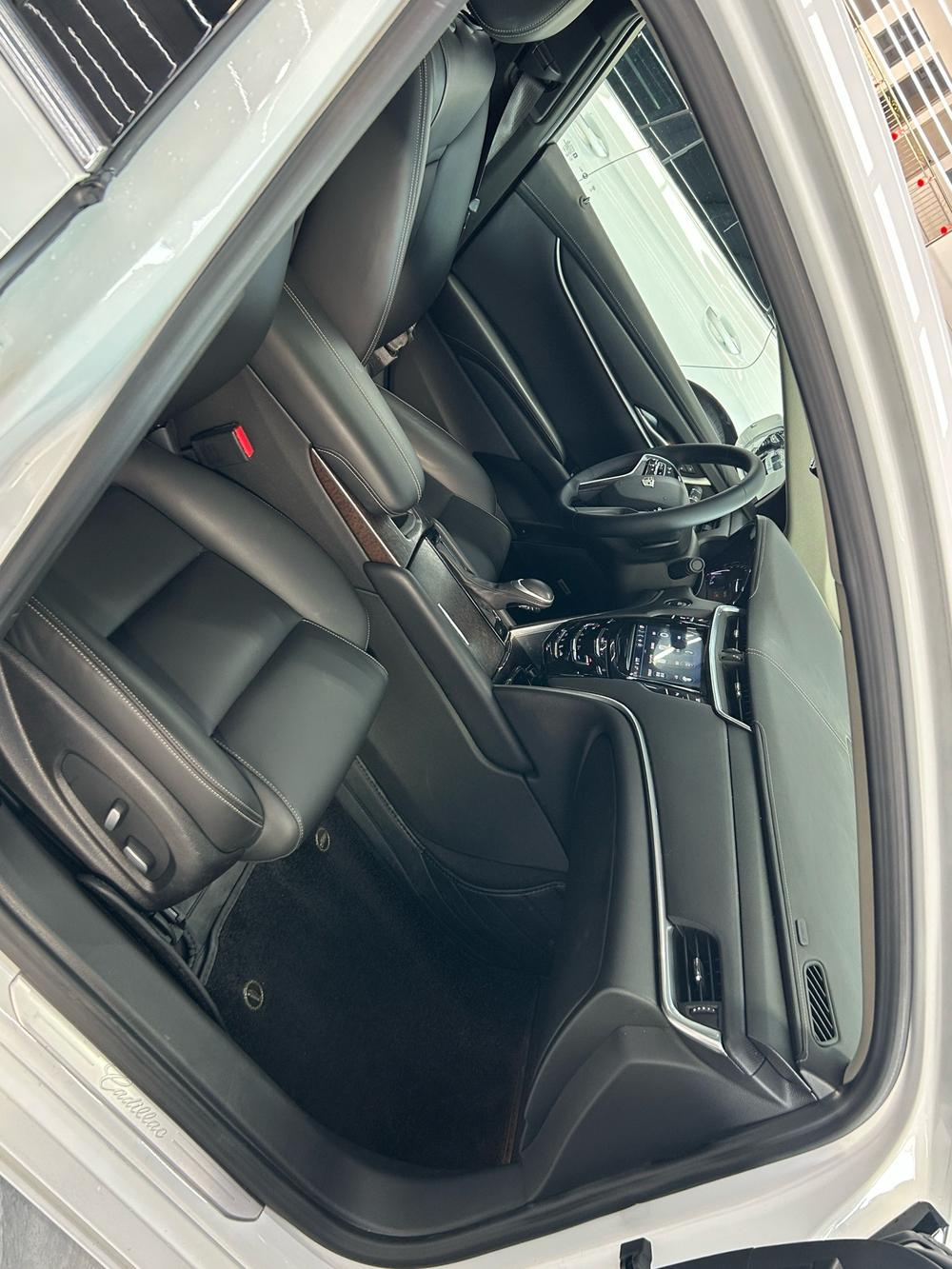 Cadillac XTS 2018 28T Elite – фото 9