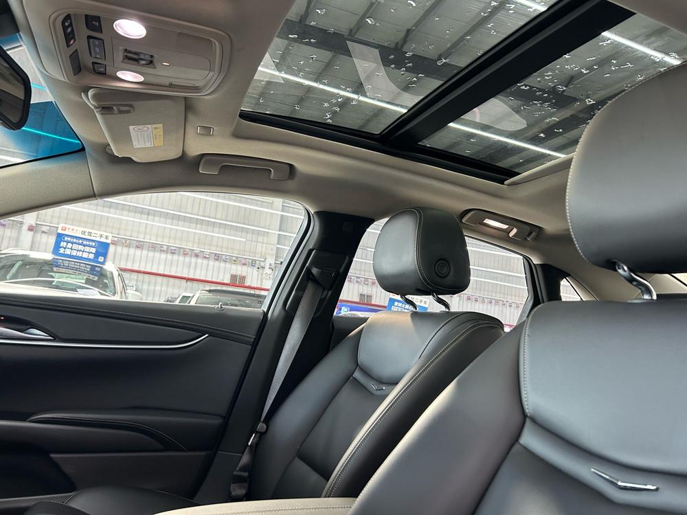 Cadillac XTS 2018 28T Elite – фото 14