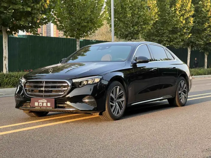 Mercedes-Benz E-Class 2025 Model E 300 L Fashion Model sedan – фото 1