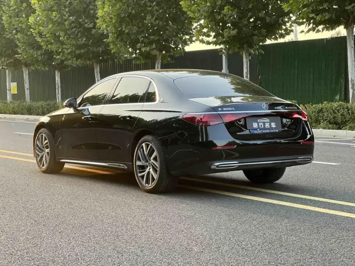 Mercedes-Benz E-Class 2025 Model E 300 L Fashion Model sedan – фото 5