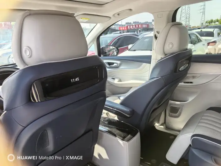 Roewe iMAX8 2022 Model 400TGI Supreme Edition – фото 7