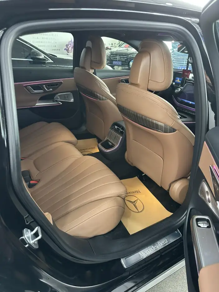Mercedes-Benz E-Class 2026 Model E 300 L Luxury Model sedan – фото 7