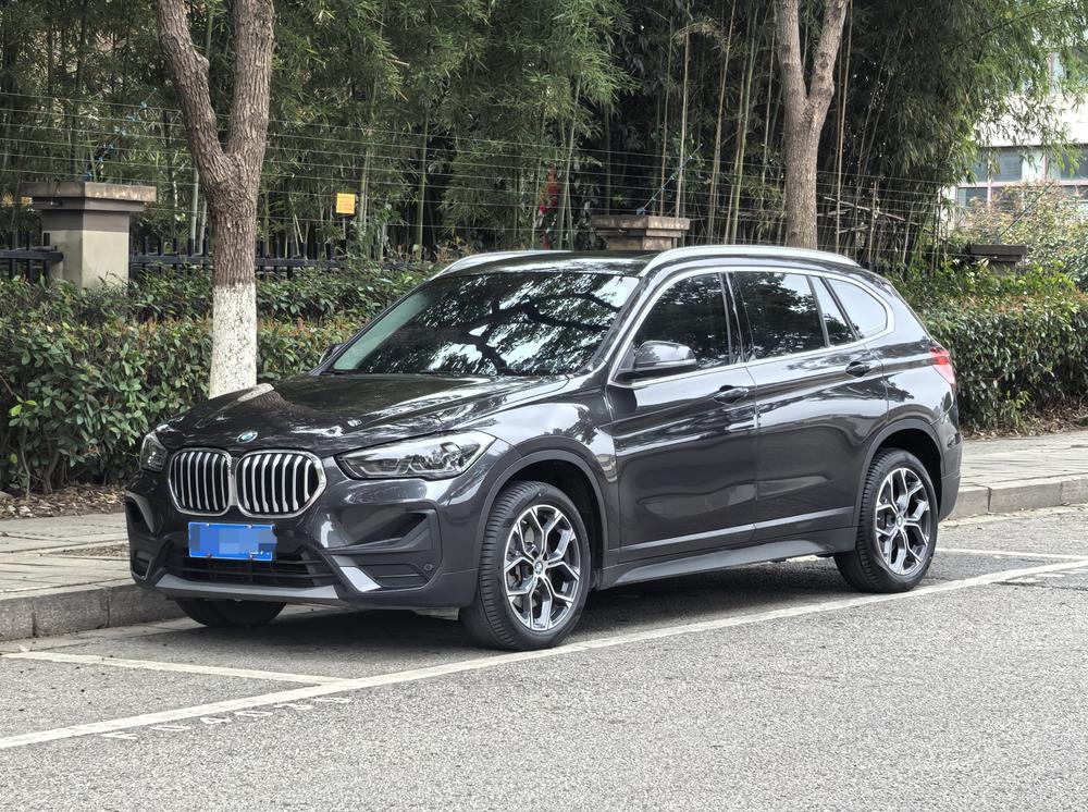 BMW X1 2022 sDrive25Li Leading – фото 1