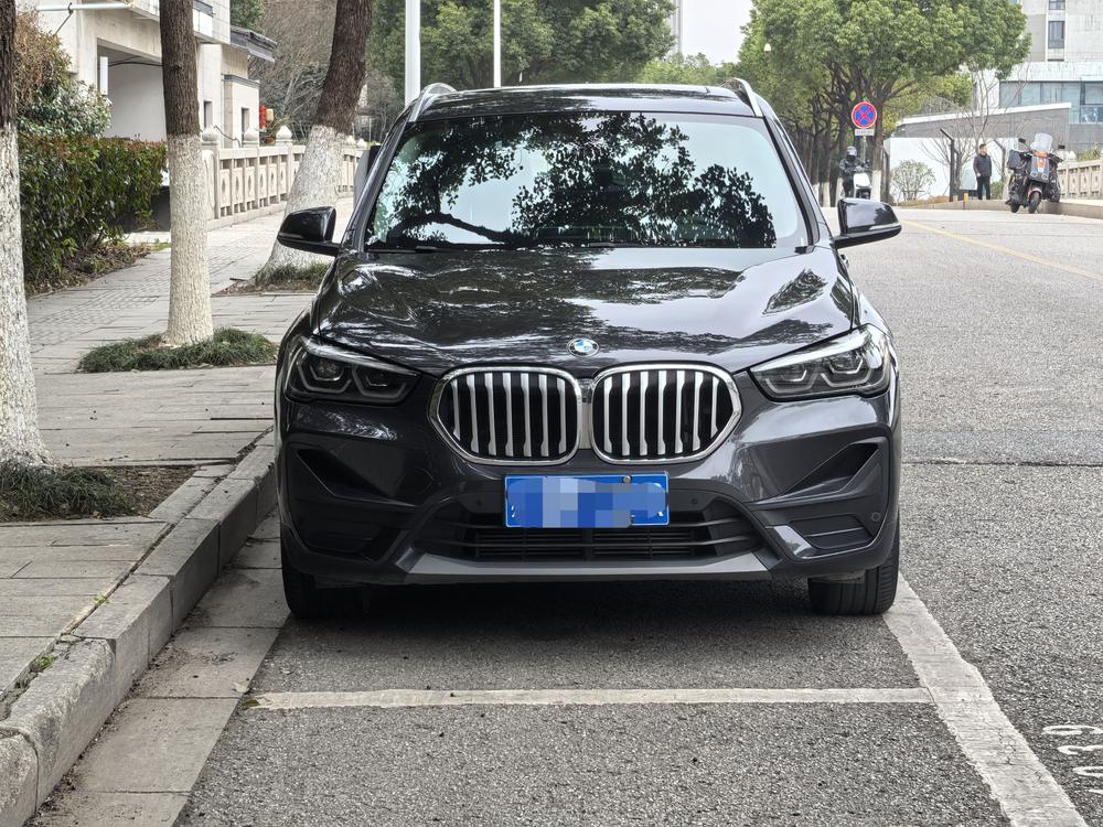 BMW X1 2022 sDrive25Li Leading – фото 2