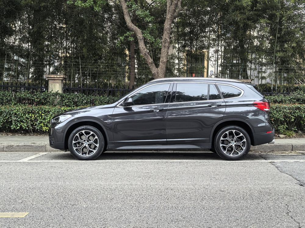 BMW X1 2022 sDrive25Li Leading – фото 3