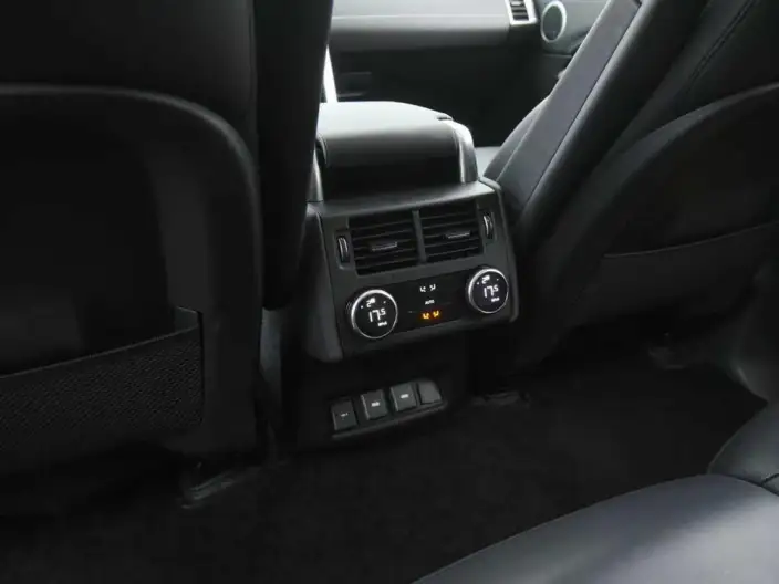 Land Rover Discovery 2023 Model Facelift 360PS R-Dynamic S – фото 10