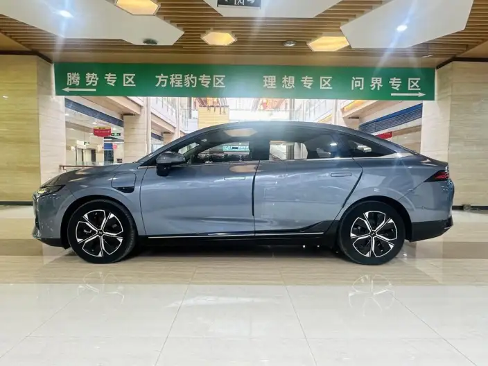 XPeng P5 2022 Model 550P
