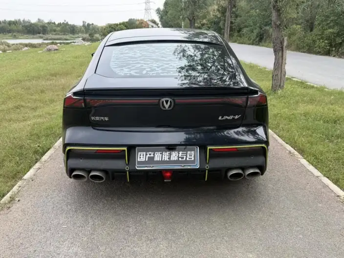 Changan UNI-V 2023 Model 1.5T Sports Edition – фото 5
