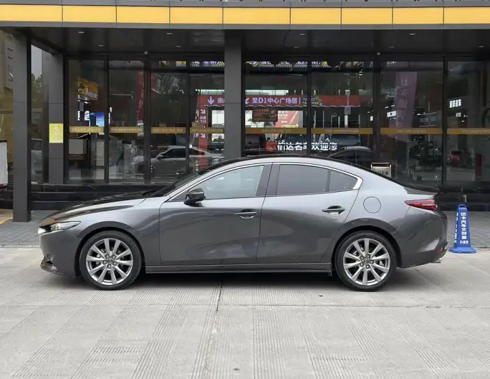 Mazda3 Axela 2021 Model 2.0L Automatic Zhi Shine Edition