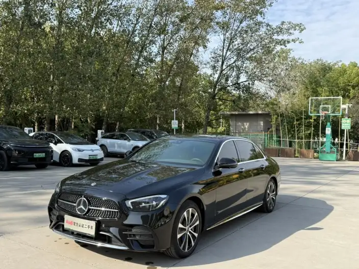 Mercedes-Benz E-Class PHEV 2023 Model E 350 e L Sports sedan