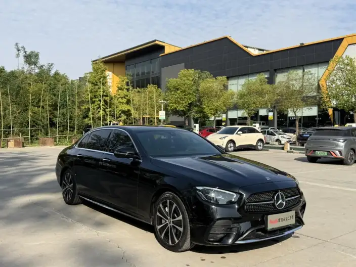 Mercedes-Benz E-Class PHEV 2023 Model E 350 e L Sports sedan