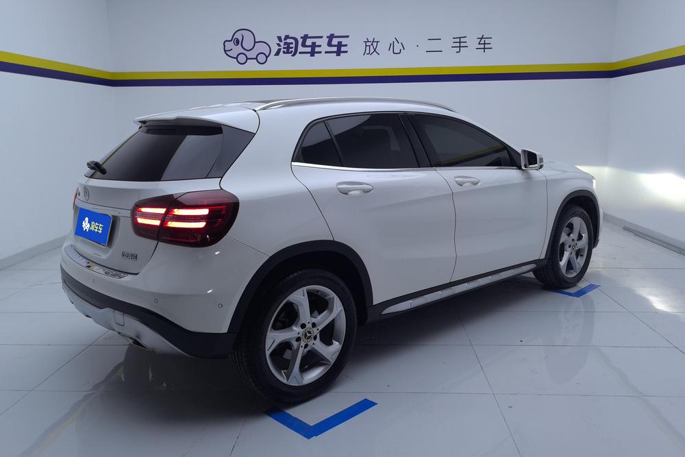 Mercedes-Benz GLA Модель 2018 года GLA 200 Dynamic – фото 3