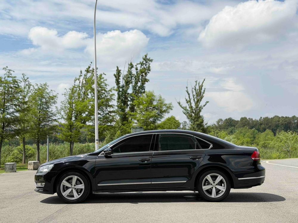 Volkswagen Passat 2014 1.8 TSI DSG Royal – фото 4